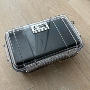 Pelican 1050 Micro Case - for iPhone, GoPro, Camera, and more (Black/Clear)